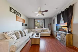 323 Frederick Cir, Hastings, MN 55033 - Photo 3