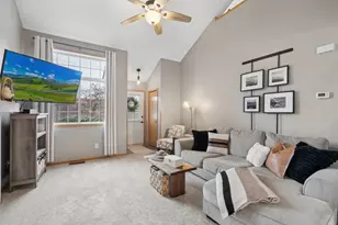 5955 Wedgewood Ln N, Plymouth, MN 55446 - Photo 5