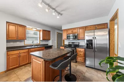 8806 18th Avenue S, Bloomington, MN 55425 - Photo 11