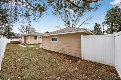 8806 18th Avenue S, Bloomington, MN 55425 - Photo 37