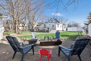 208 E 1st St, Waconia, MN 55387 - Photo 9