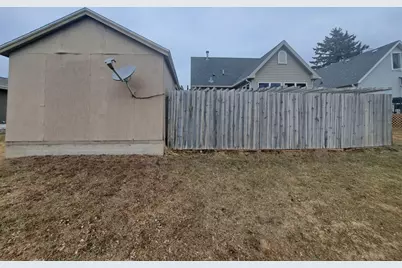 1403 11th Avenue NW, Austin, MN 55912 - Photo 5