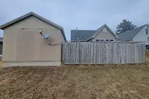 1403 11th Ave NW, Austin, MN 55912 - Photo 5