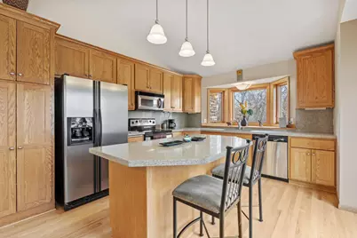 704 Crescent Curve, White Bear Township, MN 55127 - Photo 7