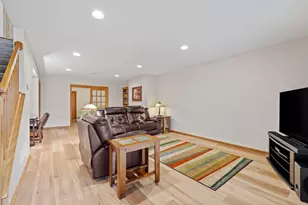 704 Crescent Curve, White Bear Lake, MN 55127 - Photo 29