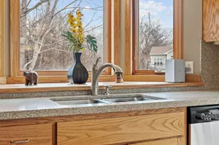 704 Crescent Curve, White Bear Lake, MN 55127 - Photo 9