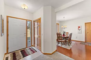 20059 Homestead Ct, Lakeville, MN 55044 - Photo 9