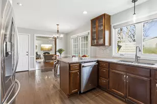 9736 Oxborough Rd, Bloomington, MN 55437 - Photo 13