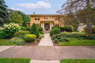 707 W Columbia St, Chippewa Falls, WI 54729 - Photo 1