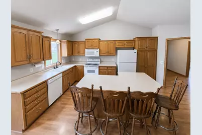 1260 Cypress Drive W, Annandale, MN 55302 - Photo 3