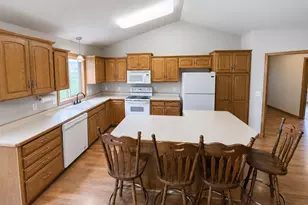 1260 Cypress Dr W, Annandale, MN 55302 - Photo 3