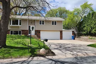 36 13th Ave SW, New Brighton, MN 55112 - Photo 1