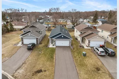 7387 Degrio Way, Inver Grove Heights, MN 55076 - Photo 3