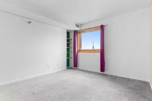 66 9th St E, Saint Paul, MN 55101 - Photo 15