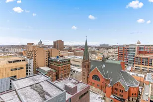 66 9th St E, Saint Paul, MN 55101 - Photo 19