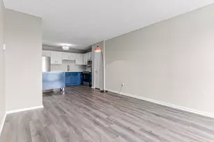 66 9th St E, Saint Paul, MN 55101 - Photo 9