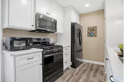 38820 Maple Court, North Branch, MN 55056 - Photo 5