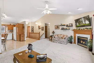 4808 Marigold Avenue N, Brooklyn Park, MN 55443 - Photo 5