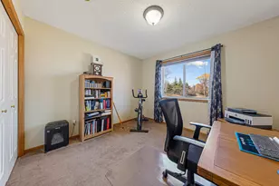 16450 Griffon Ln, Lakeville, MN 55044 - Photo 17