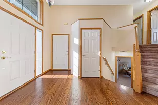 16450 Griffon Ln, Lakeville, MN 55044 - Photo 3