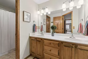 7011 Highover Dr, Chanhassen, MN 55317 - Photo 33