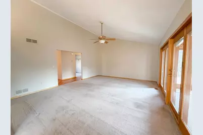 578 Prairie Circle E, Eagan, MN 55123 - Photo 3