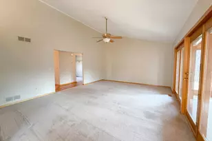578 Prairie Cir E, Eagan, MN 55123 - Photo 3
