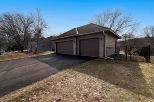 578 Prairie Cir E, Eagan, MN 55123 - Photo 7