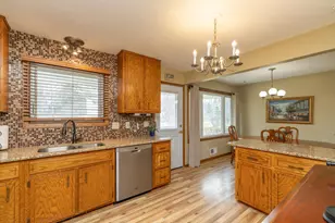 6055 Scenic Rd, Minnetonka, MN 55345 - Photo 15