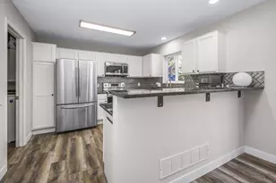 10539 188th St W, Lakeville, MN 55044 - Photo 11