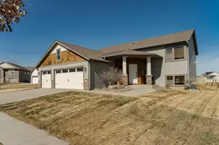 2679 Flagstone Ln NW, Rochester, MN 55901 - Photo 3