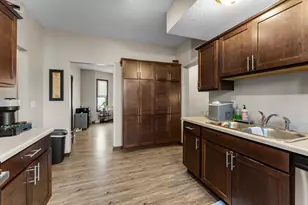 1046 16th Ave SE, Minneapolis, MN 55414 - Photo 5