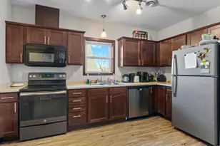 1046 16th Ave SE, Minneapolis, MN 55414 - Photo 3