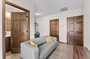 1046 16th Ave SE, Minneapolis, MN 55414 - Photo 15