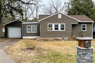 728 2nd St E, Altoona, WI 54720 - Photo 1