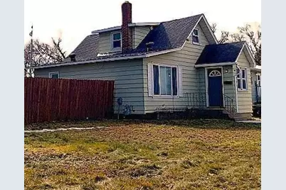 820 E Junius Avenue, Fergus Falls, MN 56537 - Photo 1