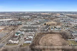 2923 Hemingway Dr, Chaska, MN 55318 - Photo 31