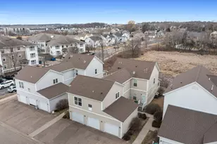 2923 Hemingway Dr, Chaska, MN 55318 - Photo 3