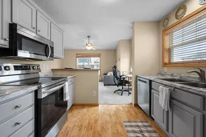 2923 Hemingway Drive, Chaska, MN 55318 - Photo 15