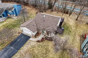 3810 Mill Run Ct, Eagan, MN 55123 - Photo 29