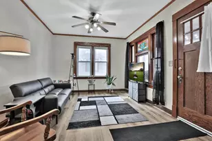 914 Charlotte St, Saint Paul, MN 55104 - Photo 5