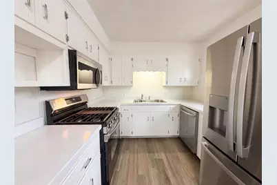 8615 Virginia Circle N, Saint Louis Park, MN 55426 - Photo 7