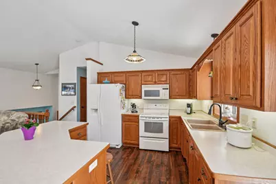 715 Lewis Avenue, Rush City, MN 55069 - Photo 7