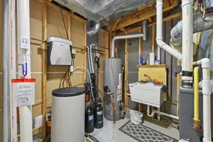 2201 Fisher Ct NW, Rochester, MN 55901 - Photo 29