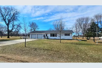 101 Pacific Avenue, Donnelly, MN 56235 - Photo 1