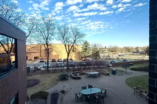 7600 Golden Valley Rd, Golden Valley, MN 55427 - Photo 9