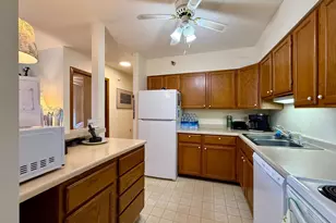 7600 Golden Valley Rd, Golden Valley, MN 55427 - Photo 5