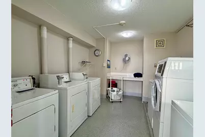 7600 Golden Valley Road #305, Golden Valley, MN 55427 - Photo 15