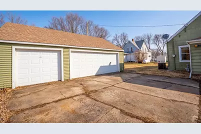 122 1st Avenue NE, Clara City, MN 56222 - Photo 3