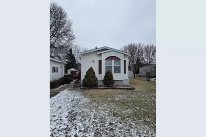 621 E Shakespeare Avenue, Mankato, MN 56001 - Photo 1